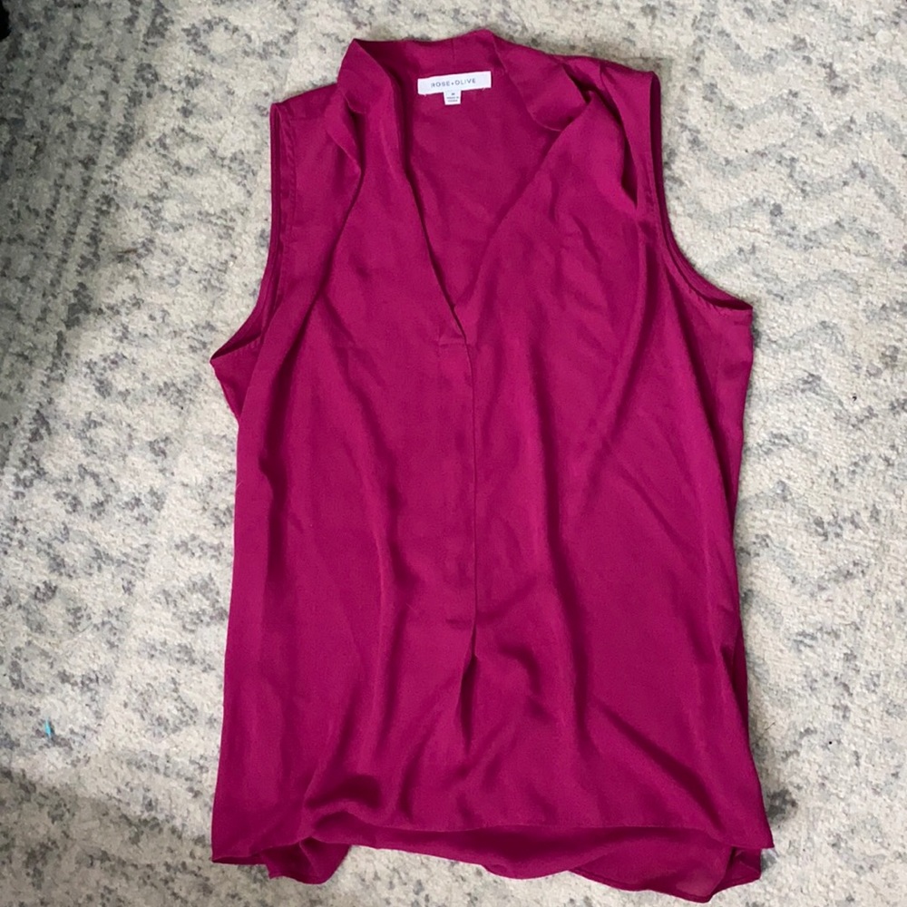 Sleeveless blouse